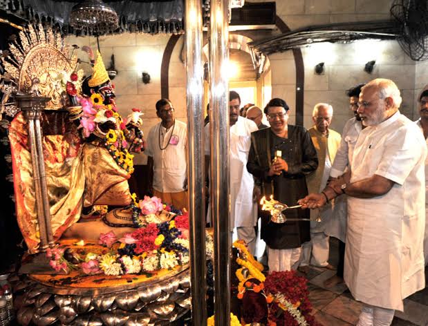 PM offers prayer at Dakshineswar Kali temple, meditates at Belur Math