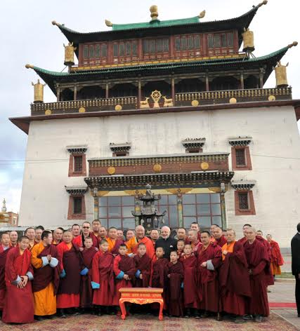 Modi visiting the Gandan Monastery
