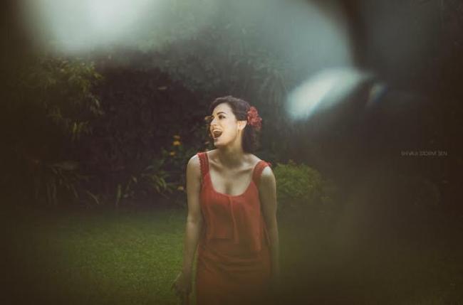 Dia Mirza sizzles in photoshoot 