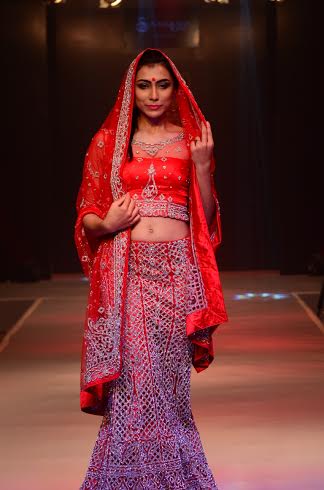 Sanjana Jon's collection sizzles ramp at Kingfisher Ultra Bengal Fashion Week