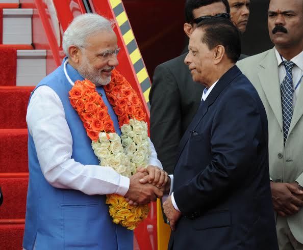 PM Modi arrives in Mauritius, meets president Rajkeswur Purryag