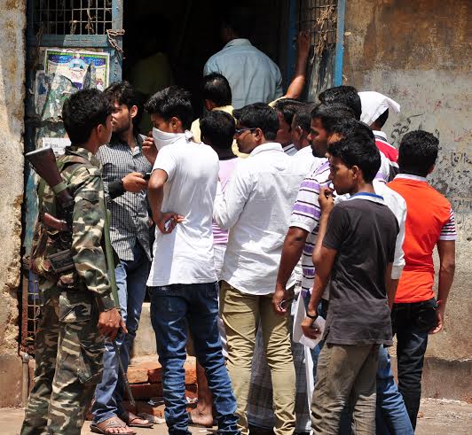 Kolkata votes to elect new corporation amid violence