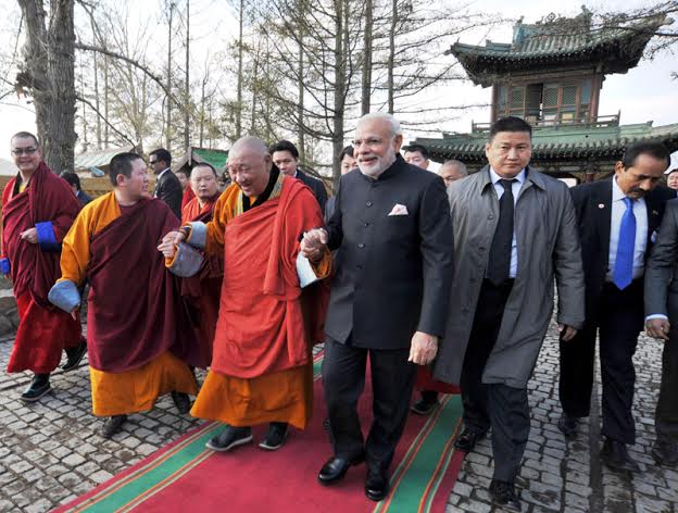 Modi visiting the Gandan Monastery