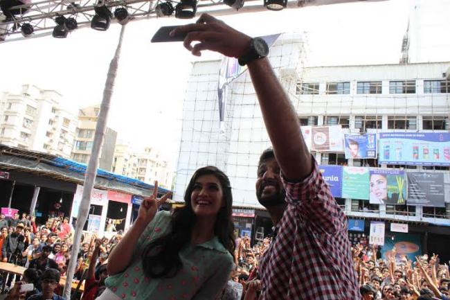 Kriti Sanon at Umang collage fest