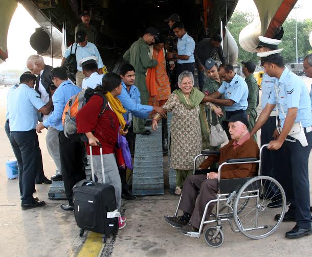 Nepal quake: IAF, Indian Army continue relief operations