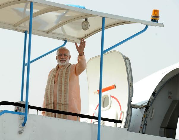 Narendra Modi emplanes for Herat