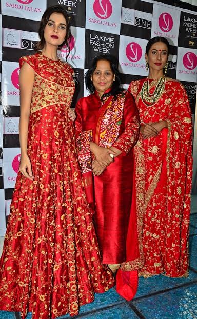 Saroj Jalan showcases utumn-Winter collection â€œGulzarâ€ in Kolkata