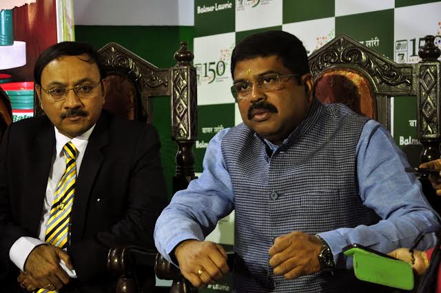  Dharmendra Pradhan visits Kolkata