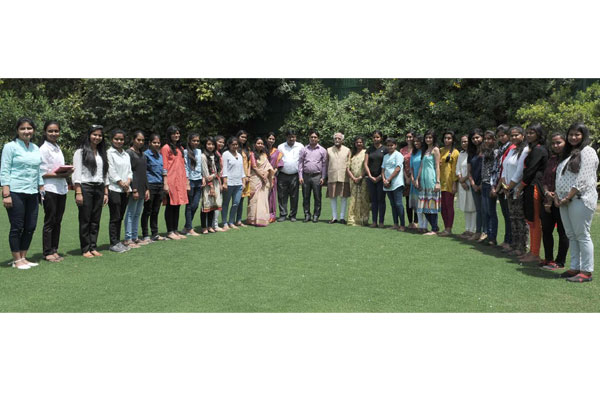 The Vice President, M. Hamid Ansari interacting with the Students and Faculty members of Kalindi College, Delhi University