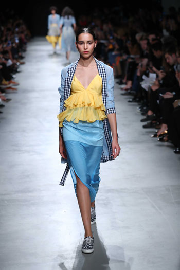 Rahul Mishra showcases Paris Fashion Week 2016 