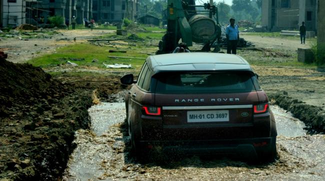 Kolkata: Land Rover organises customer engagement programme 
