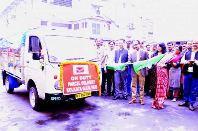   Arundati Ghosh inaugurating Mechanized Delivery System at GPO