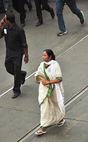 Mamata Banerjee leads rally in Kolkata