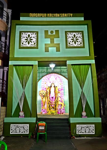 Kolkata celebrates Jagadhatri Puja