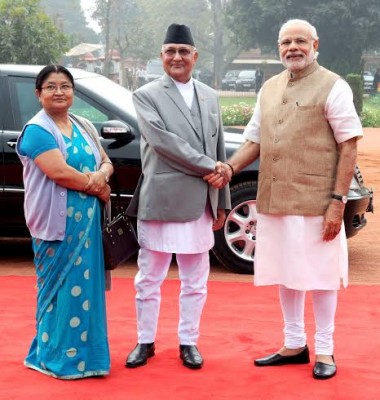 The Prime Minister of Nepal, K.P. Sharma Oli with the Prime Minister, Narendra Modi, at the Ceremonial Reception, at Rashtrapati Bhavan