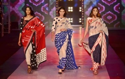Rituparna walks ramp for Agnimitra Paul at fashion fiesta in Kolkata