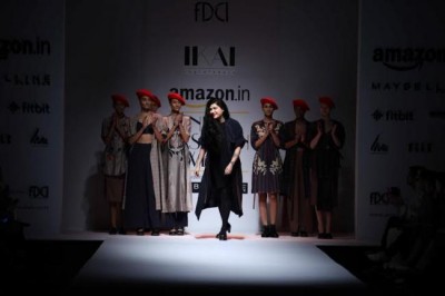 Amazon India Fashion Week: Ragini Ahuja showcases his collection