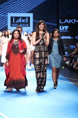 Kriti Sanon sizzles LFW