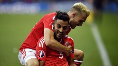 Wonderful Wales win group and oust Russia