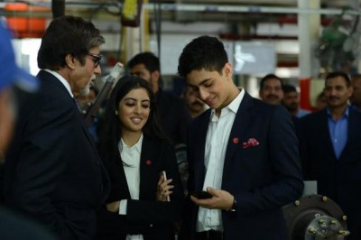 Big B spends time with grandchildren Navya Naveli Nanda, Agastya Nanda