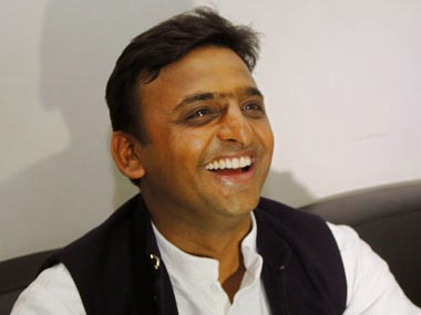 UP : Akhilesh Yadav sacks two ministers over corruption charges