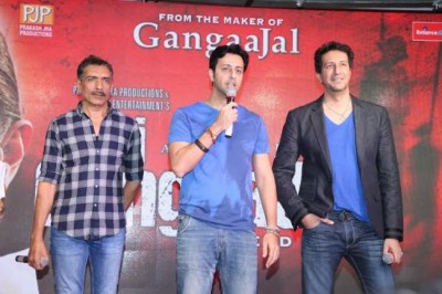 Prakash Jha's Jai Gangaajal is adorned with 12 'funky folk' Songs