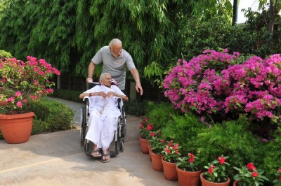 Narendra Modi's mother visits his Race Course Road residence