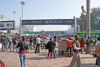 Bomb scare on Lucknow Shatabdi Express, search operation on