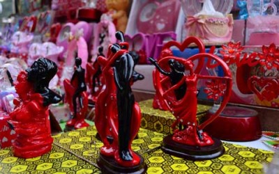 Love is in the air: World celebrates Valentine's Day