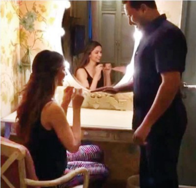 After Rakshabandhan, Deepika's bodyguard gets famous