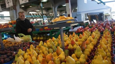 Household debt in Canada rises compared to income  