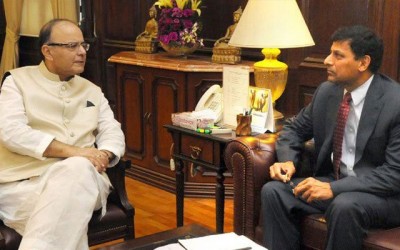 Raghuram Rajan meets Arun Jaitley 