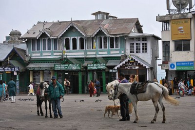 Smoking in public places banned in Darjeeling