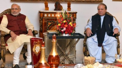 Nawaz Sharif seeks  US help to resolve issues between India,Pakistan
