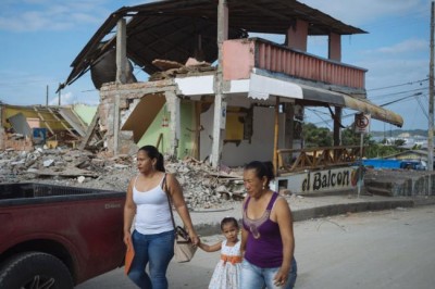Ecuador: month after quake, humanitarian needs acute; many without roof over heads â€“ UN