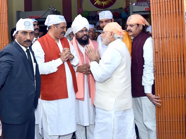 Narendra Modi at Shri Guru Ravidas Janmsthan Mandir