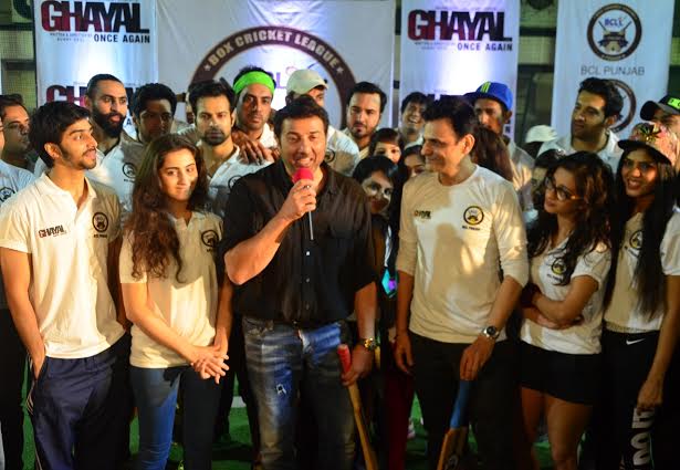 Sunny Deol and Ghayal Once Again team visits Box Cricket League match