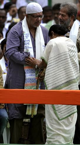Mamata targets Modi and Centre at martyrs day rally