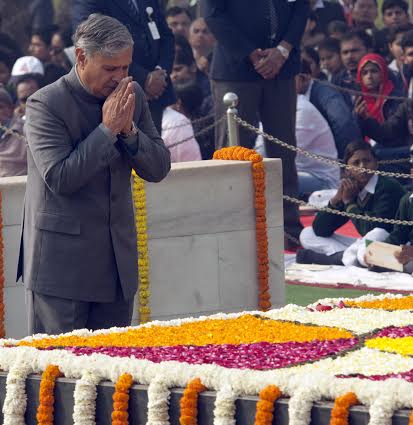 Samadhi of Mahatma Gandhi on the occasion of Martyrâ€™s Day, at Rajghat