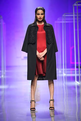 Amazon India Fashion Week: Athiya sashays down ramp for Jaya Rathore