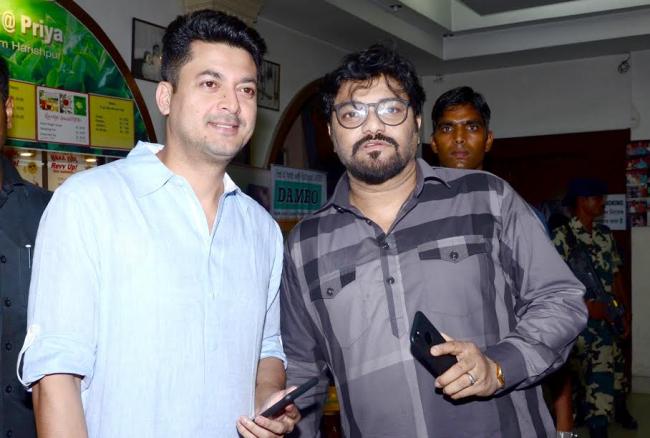 Kolkata: Priya Cinema hosts premier show of Bengali movie Posto