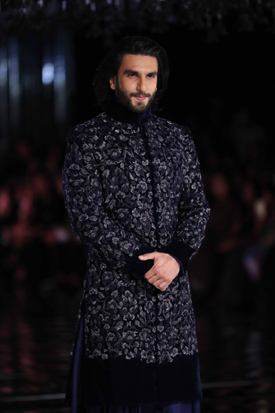 Alia Bhatt, Ranveer Singh walk down ramp for Manish Malhotra