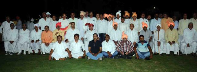 Venkaiah Naidu addresses farmers at his residence in Delhi