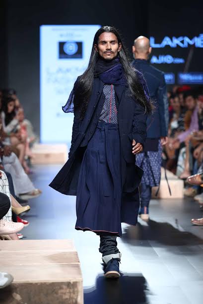  LFW: Models walk the ramp for designer Rajesh Pratap Singh