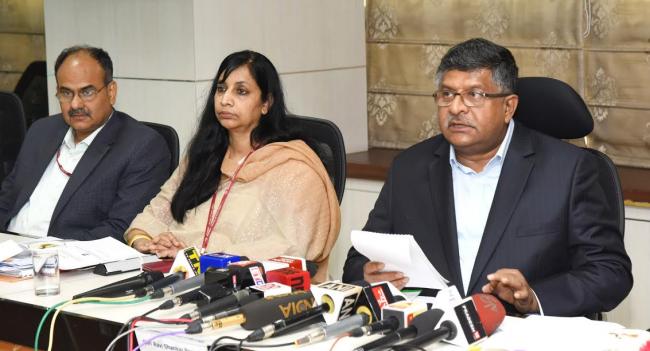  M. Hamid Ansari being presented with the â€˜Flag Stickerâ€™