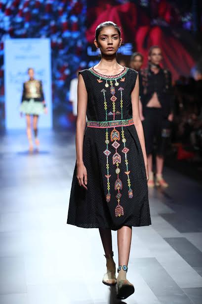  LFW: Models walk the ramp for designer Shrujan
