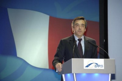  France presidential elections: Investigators raid Francois Fillon's home