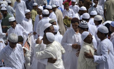 At least 12 injured in Eid day clashes in Kashmir