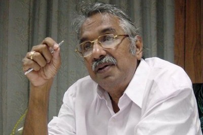 Former Kerala CM Oomen Chandy files RTI following announcement of probe by state govt