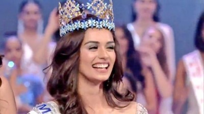 Manushi Chhillar visits Siddhivinayak Temple in Mumbai